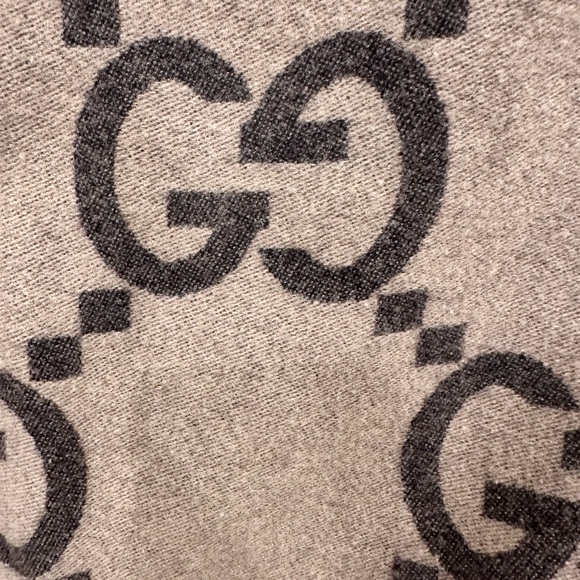 Gucci luxury throw blanket GG x large size - Picture 5 of 9